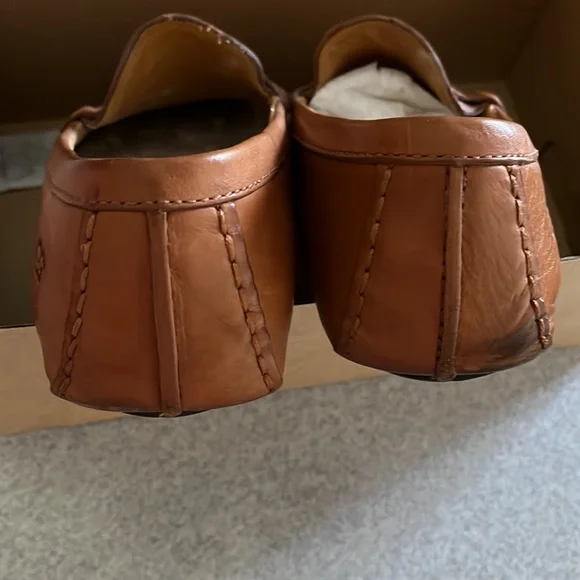 Mens UGG size 10 Leather loafers driving style shoes - Picture 6 of 10